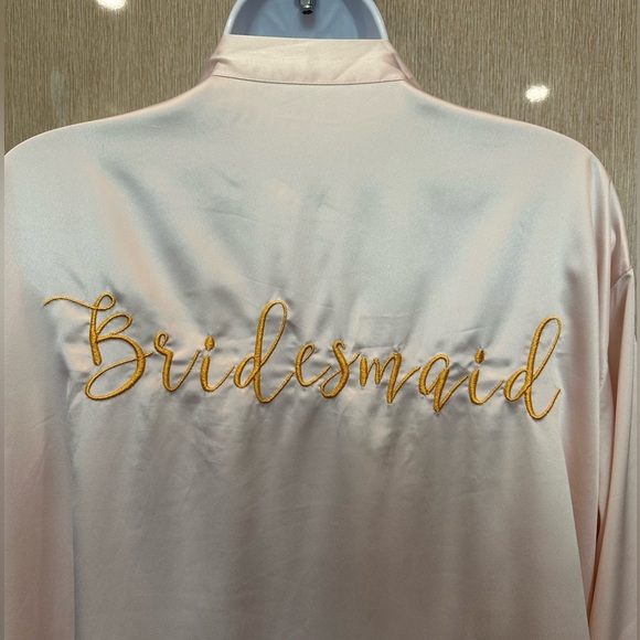 Elegant Bridesmaid Robe Soft Blush Pink Tone Gold Embroidered “Bridesmaid” - Picture 7 of 7